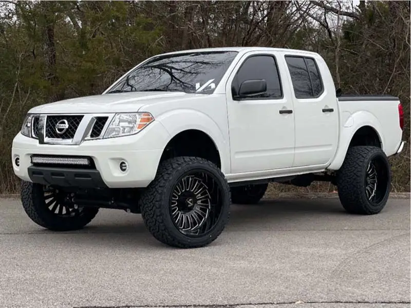 Nissan Frontier tire size